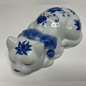 Vintage Cat Figurine Porcelain Andrea By Sadek Blue Flowers Asian Style Japan